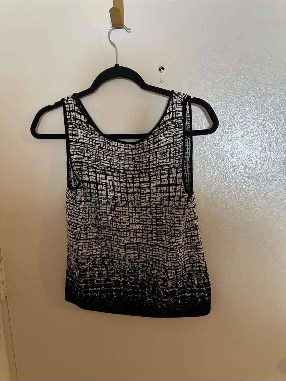 M.M.LaFleur Black White Geometric Knit Scoop Neck Sleeveless Tank Top S